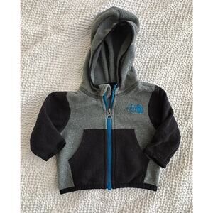 The North Face infant fleece zip up, 0-3 month, boys fleece jacket with hood